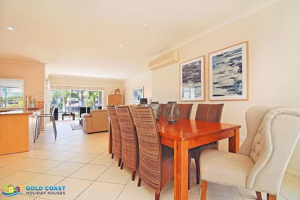 Holiday Home Coveside @ Sanctuary Cove Hope Island Australie